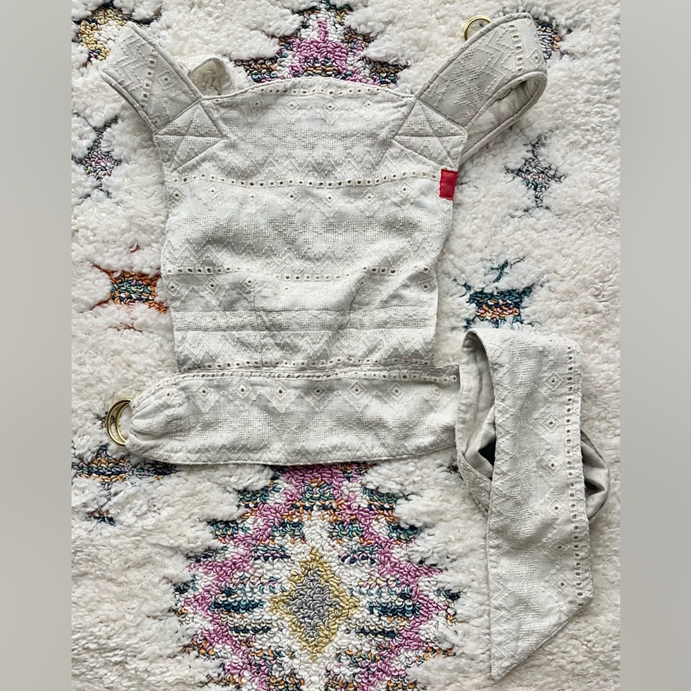 Sakura Bloom Scout Carrier in Eyelet